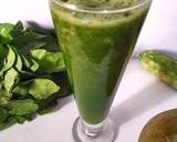 Tropical green smoothie recipe step 3 photo