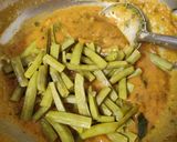 A picture of step 4 of Gawar ki fali in dahi.