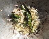 Foto langkah ke 1 dari resep Ayam Tumis Daun Kemangi.