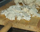 Foto del paso 1 de la receta Coliflor frita con taquitos de jamón serrano