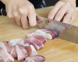 Foto langkah ke 1 dari resep Cumi Saus Tiram Devina Hermawan.