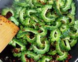 A picture of step 3 of Bittergourd fry.
