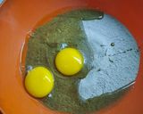 Foto del paso 2 de la receta: Bizcochuelo al micro (de cajita)