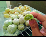 Foto langkah ke 4 dari resep 10. Premium Snow White Cookies a.k.a Putri Salju Lumerrrrr.