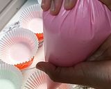 Foto langkah ke 6 dari resep Bolu Kukus Mekar.