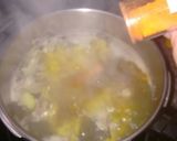 Foto del paso 5 de la receta: Caldo de carcasas de pollo