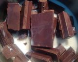 Foto del paso 3 de la receta: Tarta de galletas y chocolate veraniega