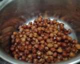 A picture of step 3 of Chana & cucumber salad.