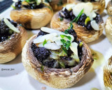 Foto del paso 8 de la receta: Champiñones rellenos de morcilla y puerro