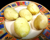 Foto del paso 2 de la receta: Patatas cocidas con salsa de trufa
