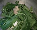 A picture of step 1 of Spinach corn soup.