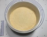 Pizza magyarosan (tükörtojással, kolbásszal, szalonnával... hm...) recept fázis 1 fotója