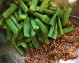 A picture of step 3 of Kidney beans with sesame seeds.
