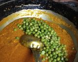 A picture of step 4 of Matar makhana Gobhi keema.