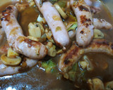 Foto del paso 3 de la receta: Longaniza de cerdo con anisete cúrcuma kebab y champiñones