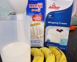 Hình bước làm 1 của món Sữa chuối thơm ngon không đường không đá