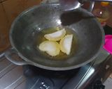 Foto langkah ke 8 dari resep Cireng Isi Ayam Pedas 🌶🌶.