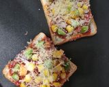 બ્રેડ પીઝા (Bread Pizza Recipe In Gujarati) રેસીપી સ્ટેપ3ફોટો