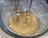 Foto langkah ke 2 dari resep Bolu kismis panggang super lembut.