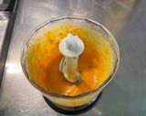 Une image de l'étape 3 de Sauce salade à la coriandre, framboise et oignon rouge.