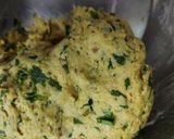 पनीर आलू स्टफ्ड मेथी पराठा (paneer aloo stuffed methi paratha recipe in Hindi) रेसिपी चरण 2 फोटो