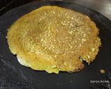 A picture of step 3 of Sprouted moong chilla.