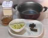 A picture of step 2 of Apple peel tea.