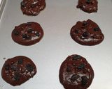 Foto langkah ke 3 dari resep Chocolate soft cookies (tanpa mixer).