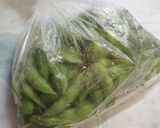 A picture of step 1 of Grilled Edamame.