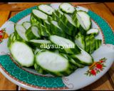 Foto langkah ke 1 dari resep Tumis Oyong Wortel plus Teri Nasi.