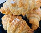 A picture of step 4 of Nutella croissant.