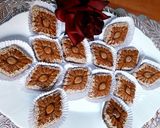 A picture of step 2 of Makroud with Honey Syrup.
