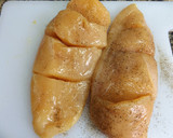 Foto del paso 1 de la receta: Pechugas de pollo rellenas con bacon y queso