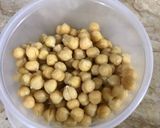 A picture of step 1 of Hummus.