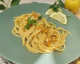 A picture of step 5 of Spaghetti with Zucchini Blossoms and Lemon.