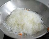 Foto langkah ke 3 dari resep Risol Isi Bihun (+ kulit risol anti sobek).