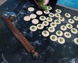 Foto del paso 2 de la receta: Capelletti de verdura y pollo con salsa de pimiento