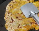 A picture of step 6 of Aloo Paratha.