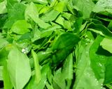 Hình bước làm 2 của món Canh rau ngót nấu giò heo