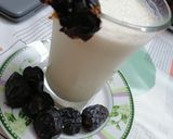 A picture of step 3 of Dates Milkshake.