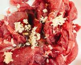 Hình bước làm 1 của món Gỏi Thịt Bò Hoa Chuối