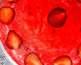 Foto del passaggio 8 della ricetta Cheesecake alla fragola bicolore