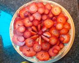Foto del passaggio 12 della ricetta Crostata crema cotta e fragole