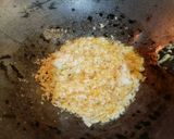 Foto langkah ke 3 dari resep Nasi goreng magelangan minimalis.