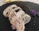 Foto del paso 4 de la receta: Carpaccio de espárragos con queso crema y atún