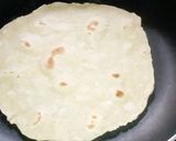 A picture of step 4 of Tortilla egg wrap.