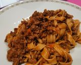 Foto del passaggio 5 della ricetta Fettuccine di castagne con ragù di macinato di scottona