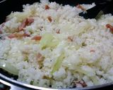 A picture of step 7 of Omelet Rice with Mentaiko Cream Sauce.