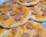 Foto langkah ke 8 dari resep Pizza mini.