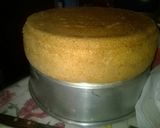 Foto del paso 2 de la receta: Bizcocho con mousse de chocolate, merengue y confites